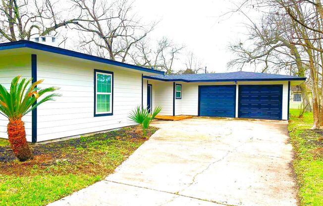 300 Lakewood Dr **Ask about our NO SECURITY DEPOSIT option!**
