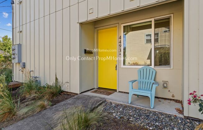 New Photos! One Bedroom, Charming Condo with Modern Amenities in Prime North-East Portland Location!