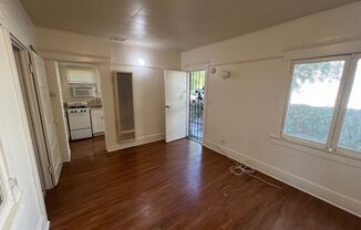 Studio, 1 bath, $1,050, Unit Unit 5