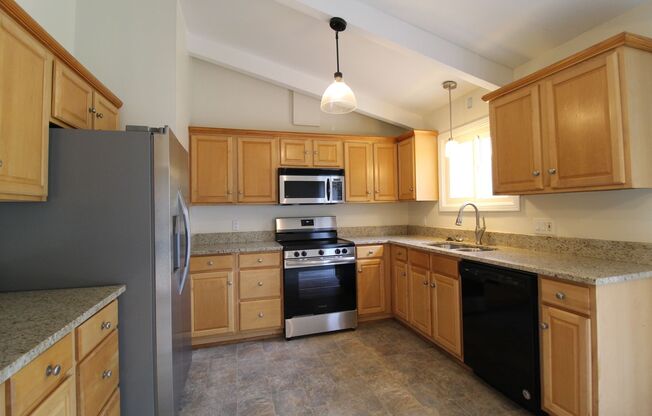 Charming 3 Bedroom 1 Bath Home in Prairie Village