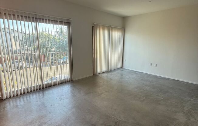 1 bed, 1 bath, $2,395, Unit 204