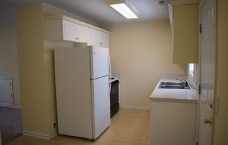 2 Bedroom 1.5 Townhouse w/ Included Utilities