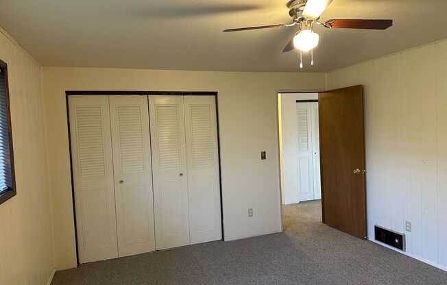 2 beds, 1 bath, $1,495