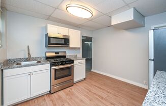 Studio, 1 bath, 500 sqft, $985, Unit 872 3