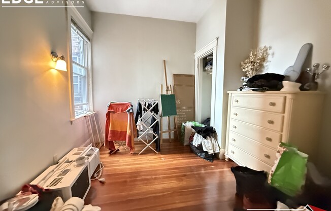 77 Easton St Apt 2