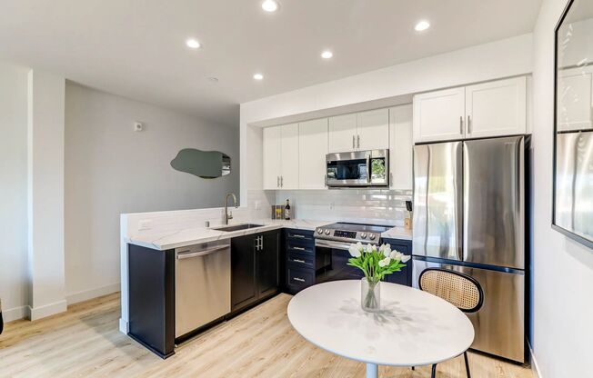 Studio, 1 bath, 473 sqft, $1,995, Unit 211