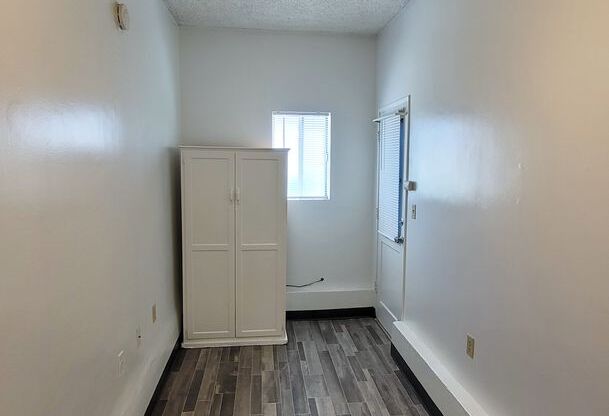 Studio, 1 bath, 158 sqft, $895, Unit 38 - C