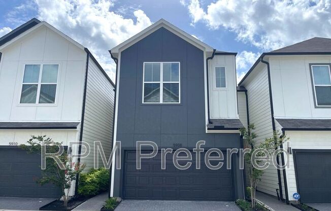 3 beds, 2.5 baths, 1,620 sqft, $2,295