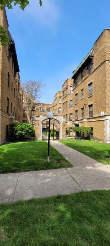 6926 S OGLESBY