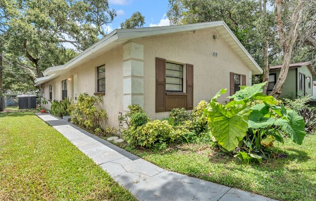 Great 2br/1ba unfurnished/yearly rental in Largo!