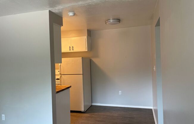 1 bed, 1 bath, 450 sqft, $795, Unit V302
