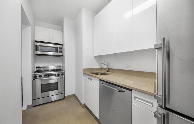 Studio, 1 bath, 499 sqft, $3,500, Unit 711