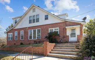 656 Beauregard St