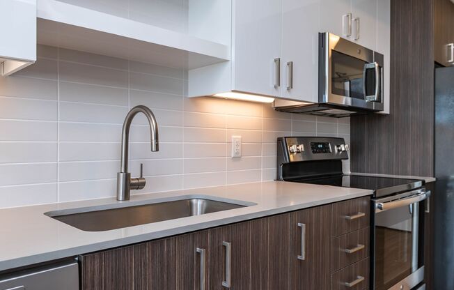 Studio, 1 bath, 475 sqft, $1,275, Unit 517