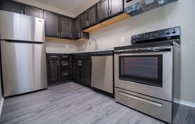 1 bed, 1 bath, 760 sqft, $1,181, Unit AA102