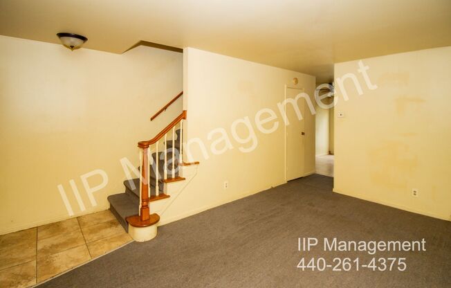 11 TRENTON SQ