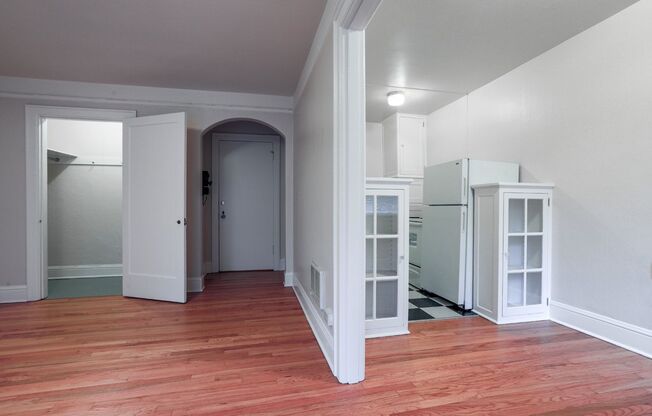 1 bed, 1 bath, 630 sqft, $1,550, Unit 201