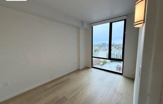 2 beds, 2 baths, 708 sqft, $4,000, Unit 11H