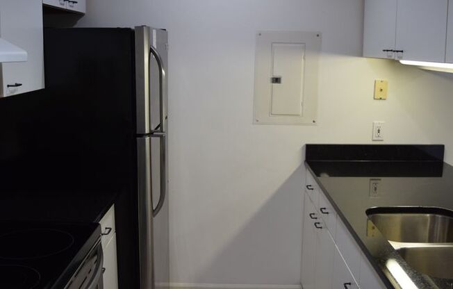 1 bed, 1 bath, 657 sqft, $1,225, Unit 408-106