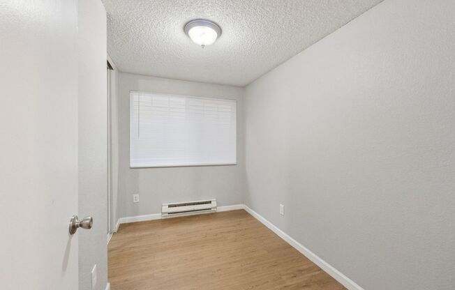 3 beds, 2 baths, 643 sqft, $2,000, Unit B105