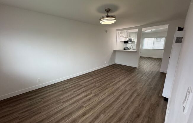 5725-29 Vineland Ave