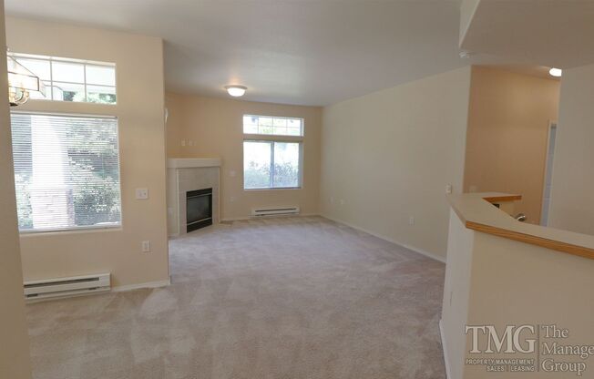 Great 2br/2ba condo with attached garage & washer/dryer