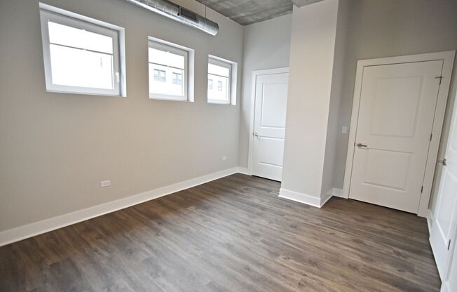 2 beds, 2 baths, 975 sqft, $4,450, Unit 3833-310