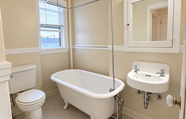 1 bed, 1 bath, 460 sqft, $1,195, Unit 309