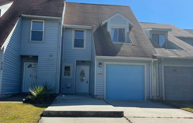 KEMPSVILLE LAKEFRONT TOWNHOUSE FOR RENT!