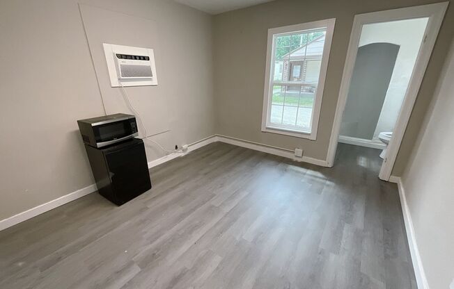 Studio, 1 bath, $750