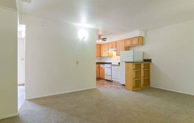 2 beds, 1 bath, $1,550, Unit 3