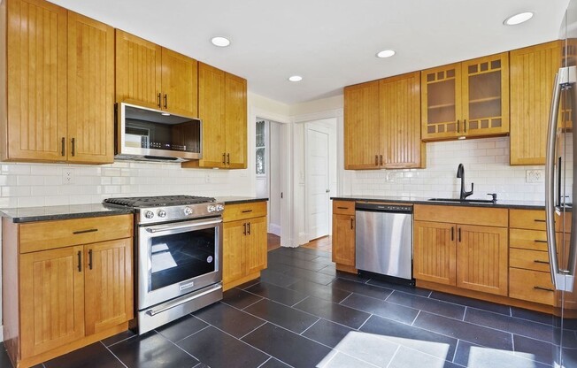 30 TUTTLE ST