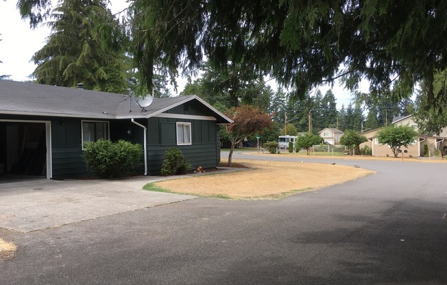 Lakewood Garden Cottages