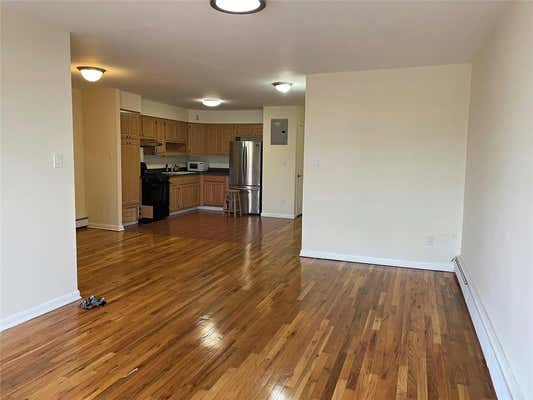 3 beds, 2 baths, 900 sqft, $3,200, Unit 2