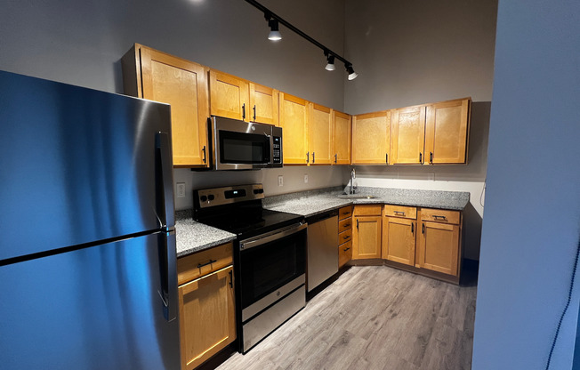 1 bed, 1 bath, 715 sqft, $1,365, Unit 248