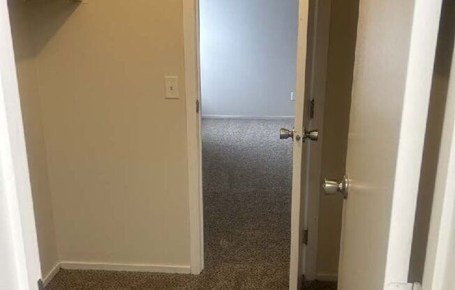 1 bed, 1 bath, 694 sqft, $945, Unit 5345L