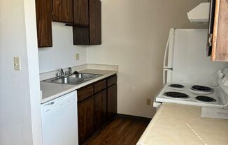 1 bed, 1 bath, $750, Unit Apt 7