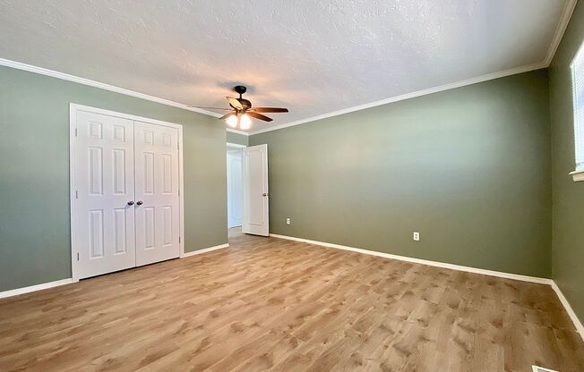 3 beds, 2 baths, $1,595
