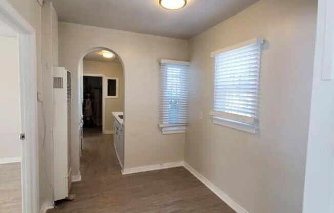 2 beds, 1 bath, $2,450, Unit 837