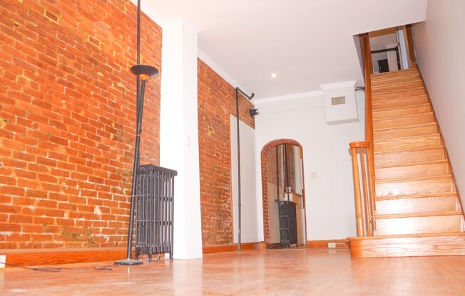 314 S. Collington Ave/2 Bed, 2.5 Bath Townhome in Fells Point