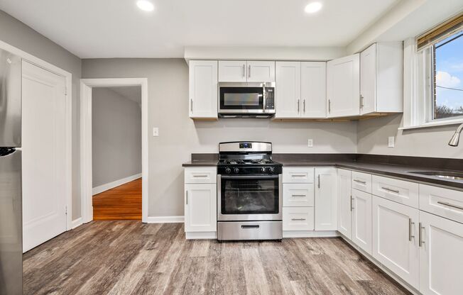 101-103 E Agnew Avenue