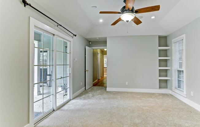 1717 VIKING DR