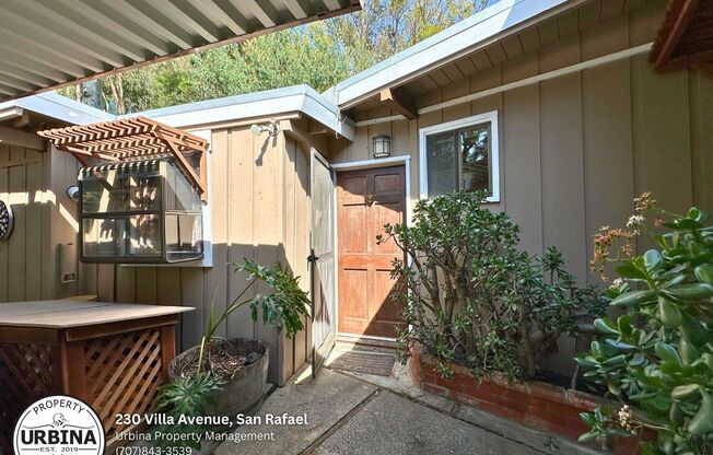 Charming Studio in a Tranquil Garden Setting Near Dominican University