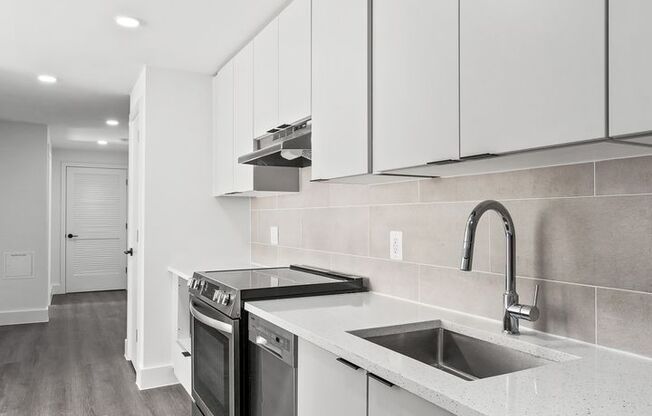 2 beds, 1 bath, 515 sqft, $2,800, Unit 1400-302