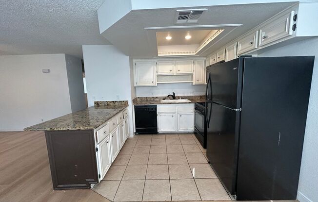 2 Bedroom 2 bath Condo!