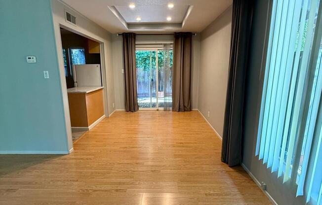 2061 VANDERSLICE AVE