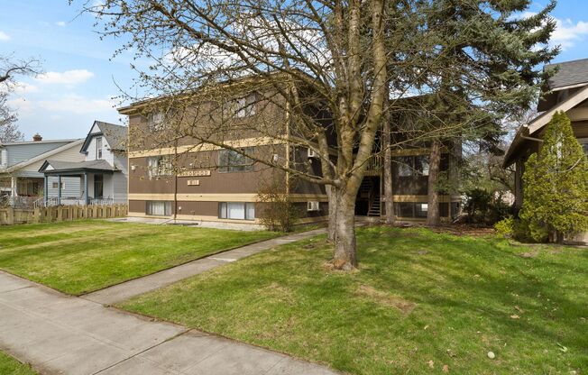 Windwood Apartments