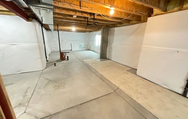 4 beds, 3 baths, $2,550