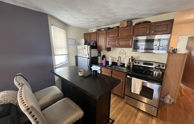 1 bed, 1 bath, $2,850, Unit 2B