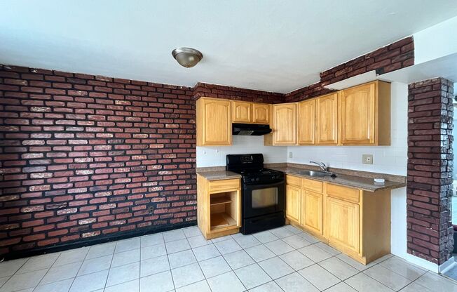 3 bedroom 1 bath house